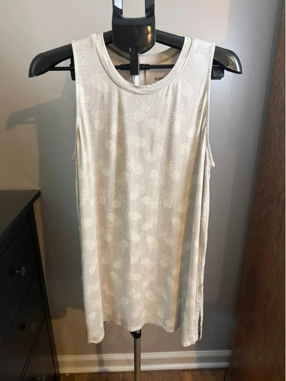 Torrid Super Soft Slub Jersey Pineapple Tunic Tank Size 1 Ivory